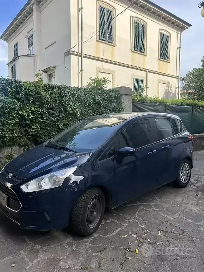 Usata Ford B-MAX Titanium 75 CV (55 kW) 2015 Blu Monovolume