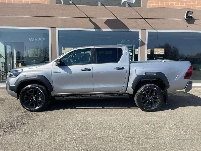 Argento Nuova 2025 Toyota HiLux Pick-up | 45.400 € (Buon prezzo) - Immagine 1/4