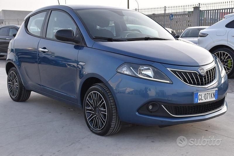 Usata Lancia Ypsilon S 69 CV (50 kW) 2022 Blu Utilitaria