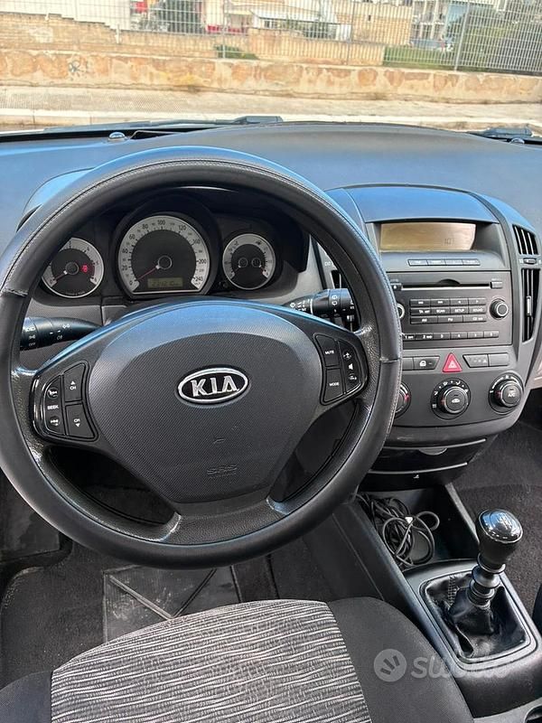 Usata Kia Ceed 2007 Grigio Utilitaria