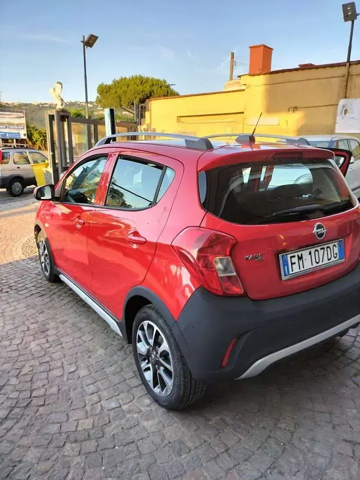 Usata Opel Karl Rocks 73 CV (53 kW) 2017 Metallizzato Utilitaria