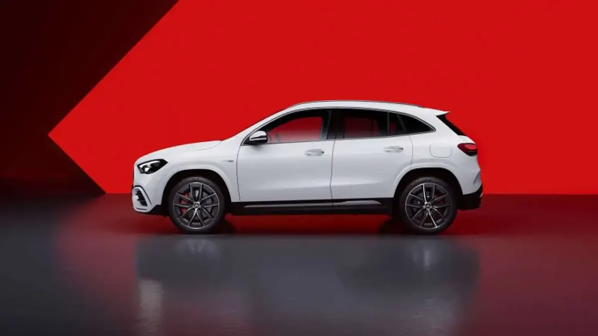 Usata Mercedes GLA35 AMG Premium 306 CV (225 kW) 2024 Argento SUV