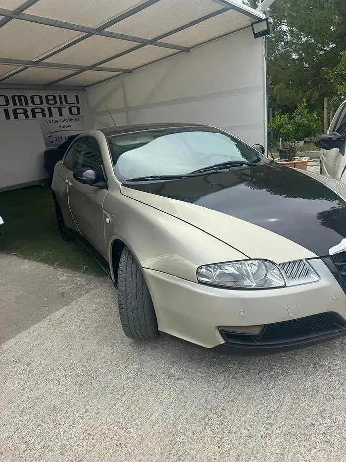 Usata Alfa Romeo GT Distinctive 150 CV (110 kW) 2005 Giallo Coupé