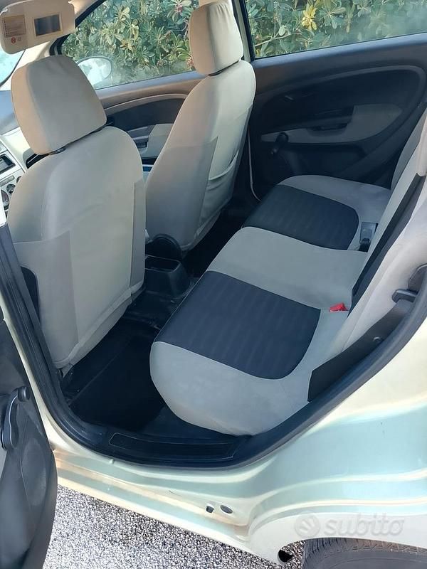 Usata Fiat Grande Punto 2005 Utilitaria