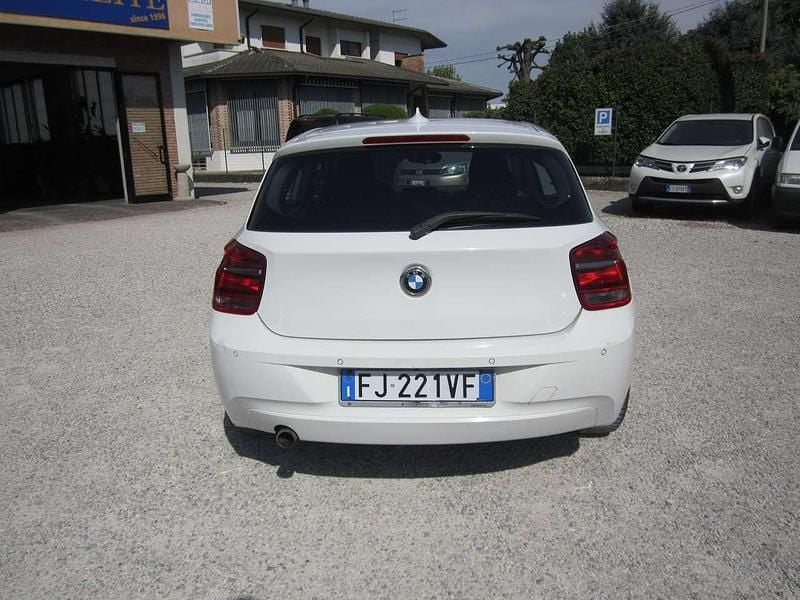 Usata BMW 114 95 CV (69 kW) 2013 Bianco Utilitaria