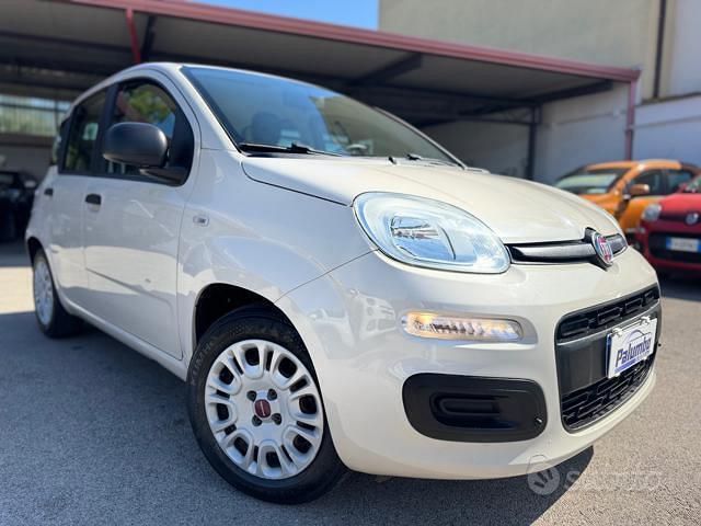 Usata Fiat Panda Lounge 69 CV (50 kW) 2016 Beige Utilitaria