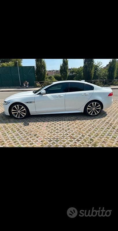 Usata Jaguar XE R-Sport 180 CV (132 kW) 2017 Bianco Berlina