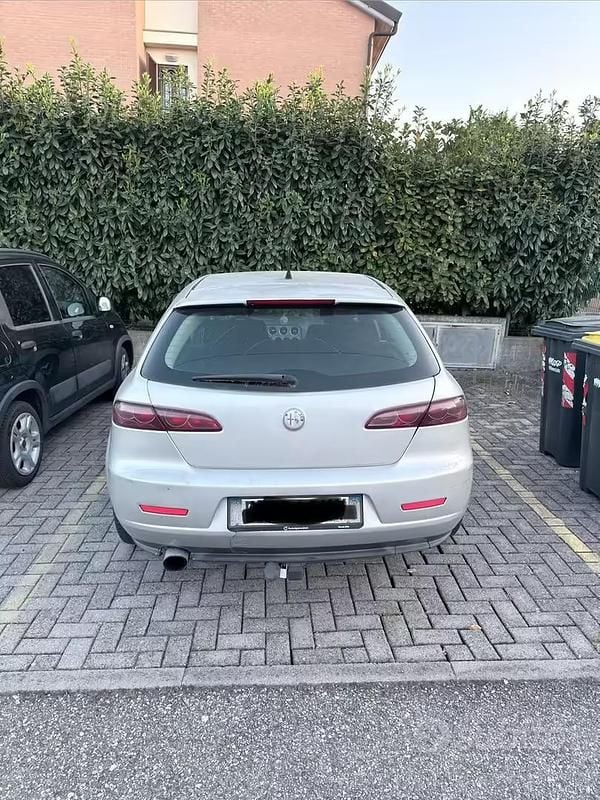 Usata Alfa Romeo 159 Distinctive 150 CV (110 kW) 2007 Grigio Station wagon