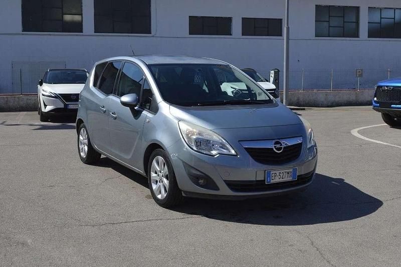 Usata Opel Meriva Cosmo 95 CV (69 kW) 2012 Grigio scuro Monovolume