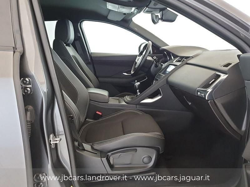 Usado Jaguar E-Pace R-Dynamic 150 CV (110 kW) 2019 Gris SUV