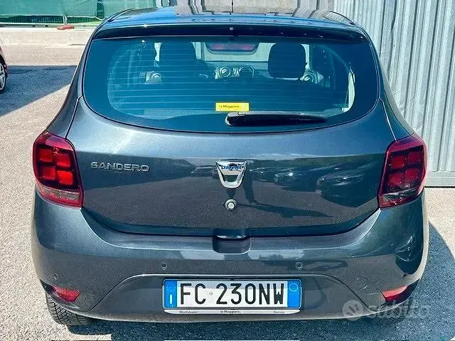 Usata Dacia Sandero Comfort 73 CV (53 kW) 2020 Grigio Utilitaria