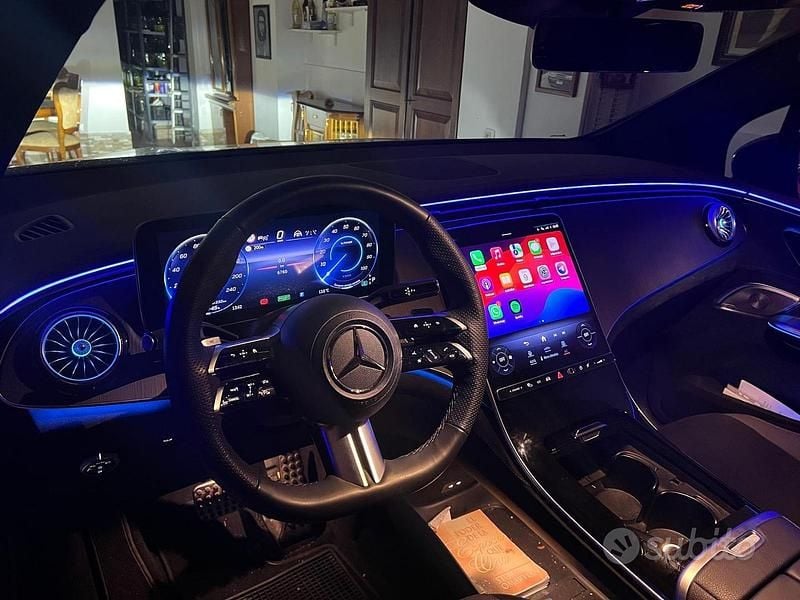 Usata Mercedes EQE350 AMG 108 kW (148 CV) 2024 Grigio SUV