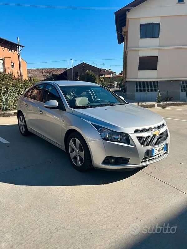 Usata Chevrolet Cruze LT 150 CV (110 kW) 2010 Grigio Berlina