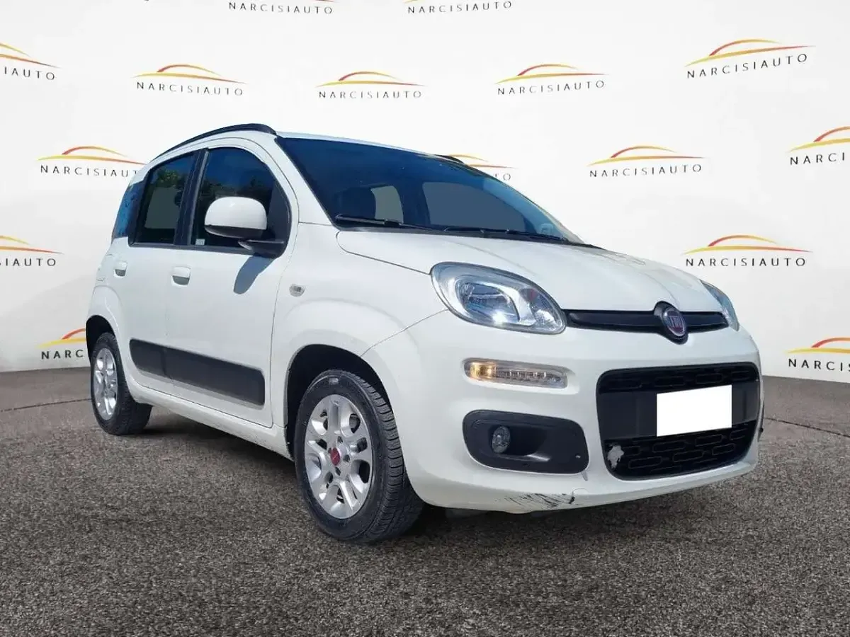 Usata Fiat Panda Lounge 95 CV (69 kW) 2017 Bianco Utilitaria