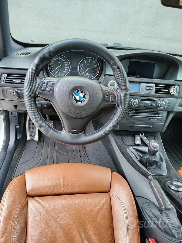 Begagnad BMW 335 M Sport 306 HK (225 kW) 2007 Vit Sportkupé