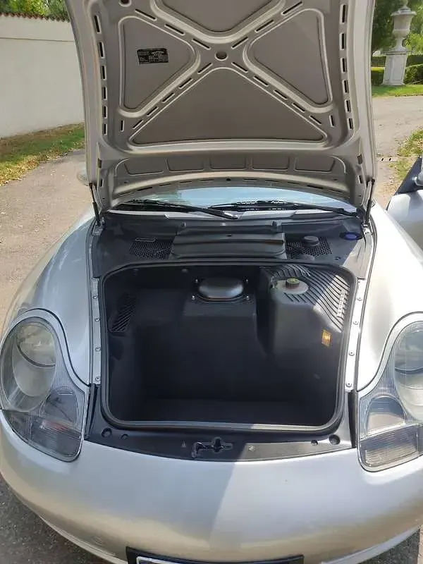 Usata Porsche 911 Carrera 4 300 CV (220 kW) 2000 Argento Coupé