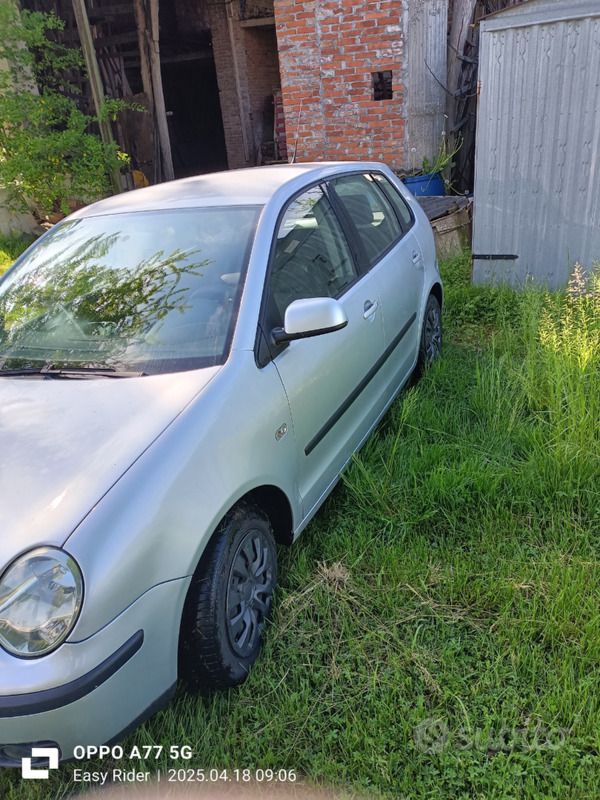 Usata VW Polo 54 CV (39 kW) 2003 Grigio Berlina