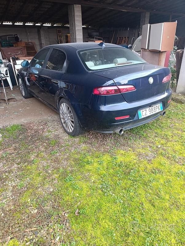 Usata 2006 Alfa Romeo 159 Tre volumi | 2700 € (Ottimo prezzo) - Immagine 1/4