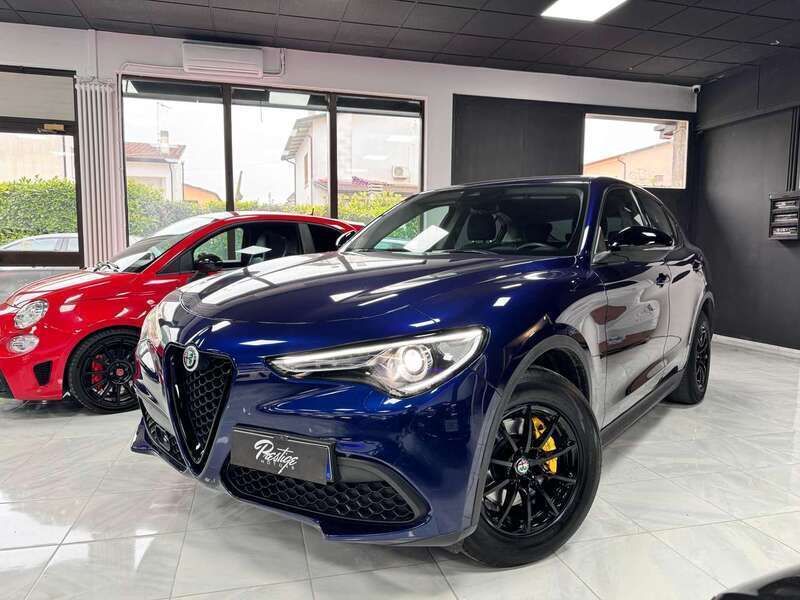 Blu/azzurro Usata 2020 Alfa Romeo Stelvio Sprint SUV | 25.999 € (Buon prezzo) - Immagine 1/4