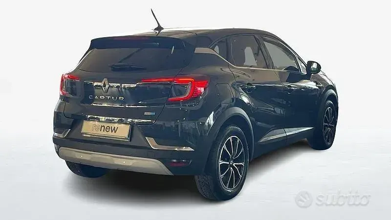 Usata Renault Captur Intens 145 CV (106 kW) 2022 Bluazzurro SUV