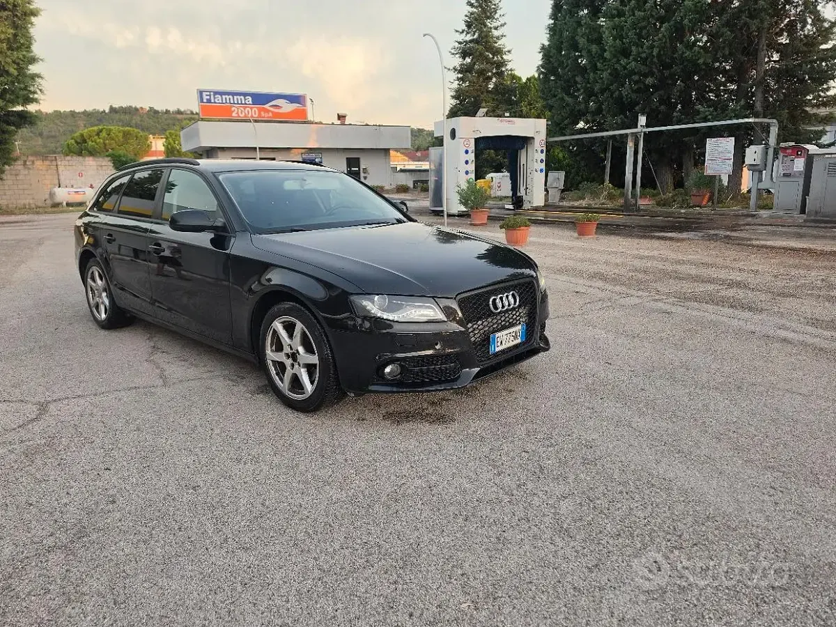 Usata Audi A4 143 CV (105 kW) 2010 Nero Station wagon