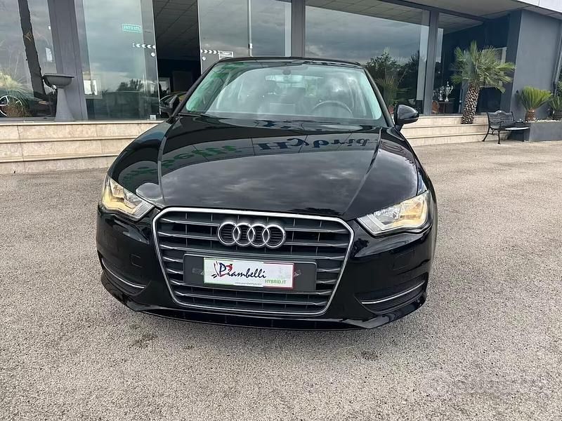 Usata Audi A3 Attraction 110 CV (80 kW) 2015 Nero Berlina