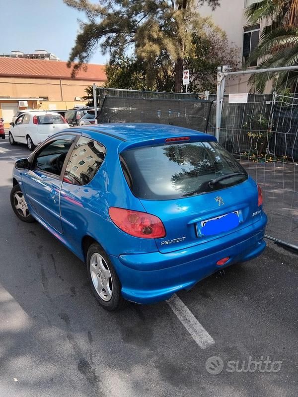 Usata Peugeot 206 68 CV (50 kW) 2005 Utilitaria