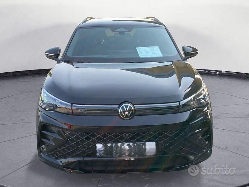 Usata VW Tiguan R-line 193 CV (141 kW) 2025 Nero SUV