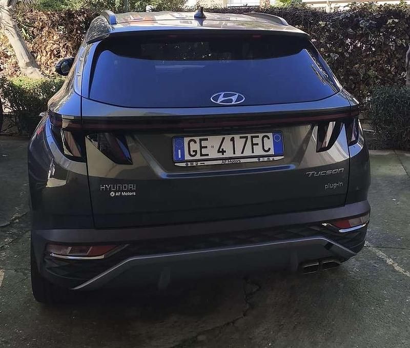 Usata Hyundai Tucson 179 CV (131 kW) 2022 Grigio SUV
