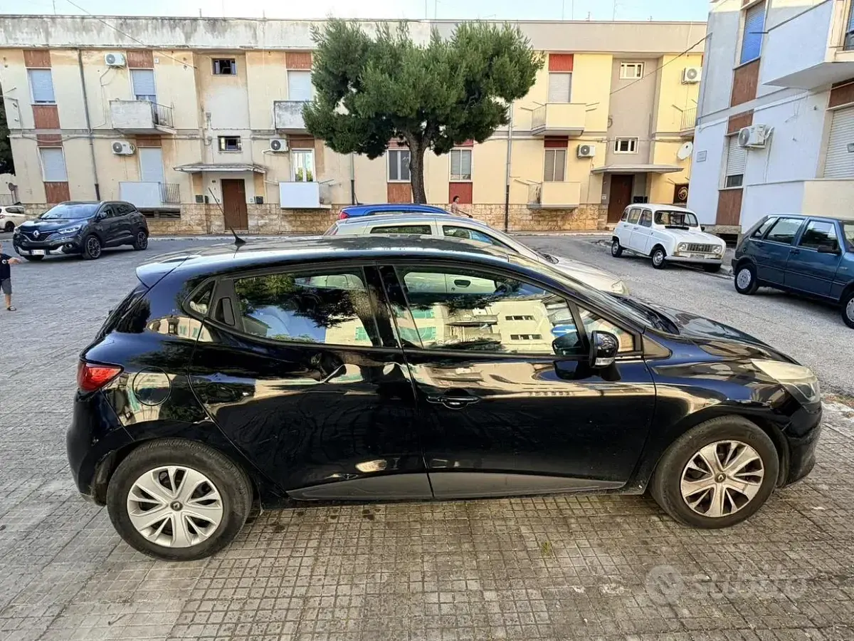 Usata Renault Clio IV 75 CV (55 kW) 2016 Nero Berlina