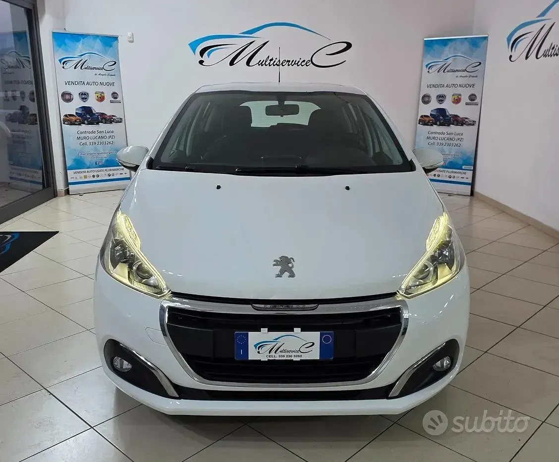 Usata Peugeot 208 Allure 75 CV (55 kW) 2017 Bianco Utilitaria