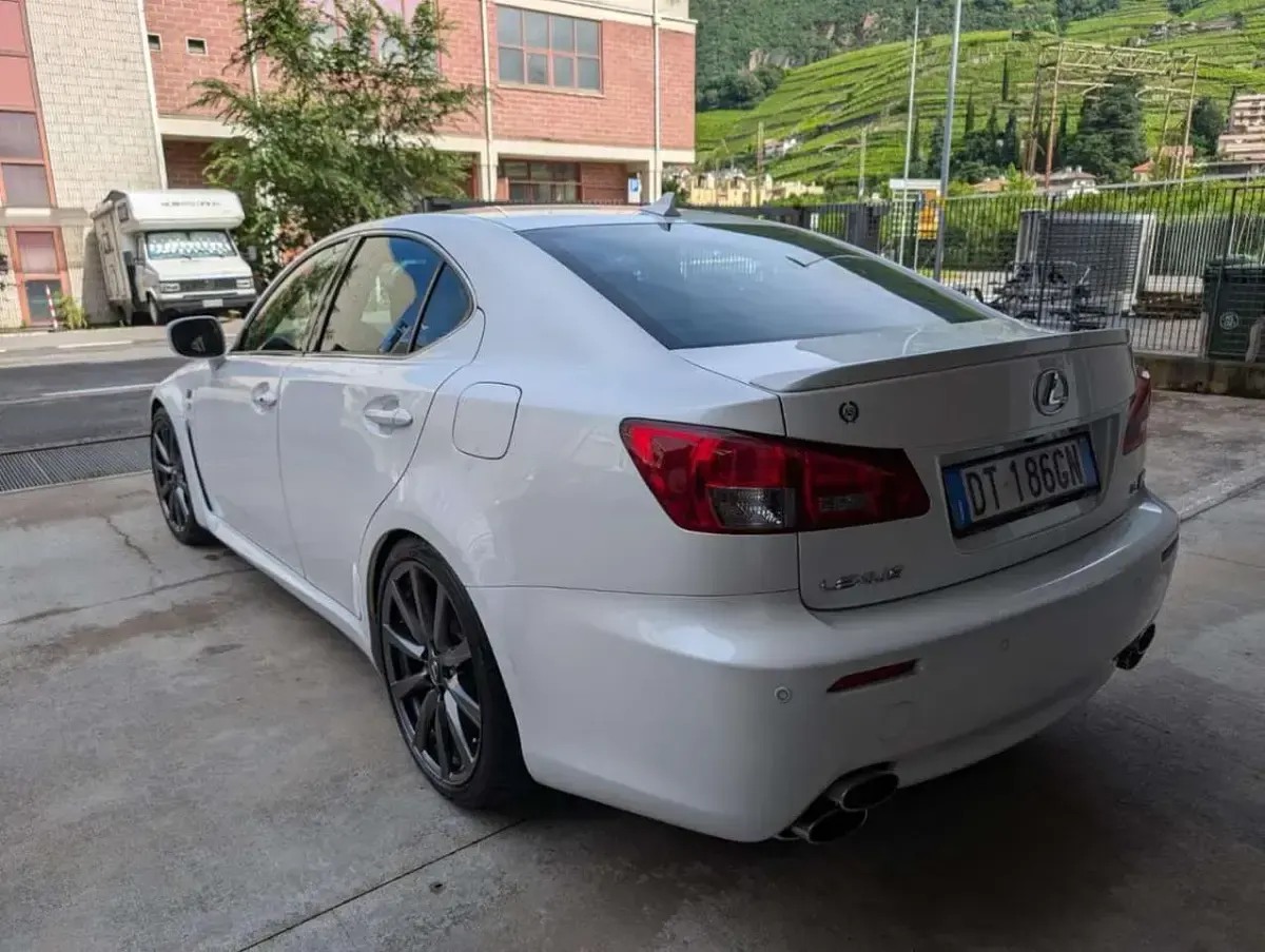 Usata Lexus IS-F 423 CV (311 kW) 2009 Bianco Berlina