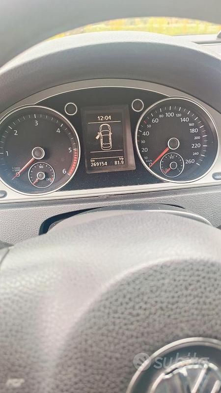 Usata VW Passat 105 CV (77 kW) 2014 Blu Berlina