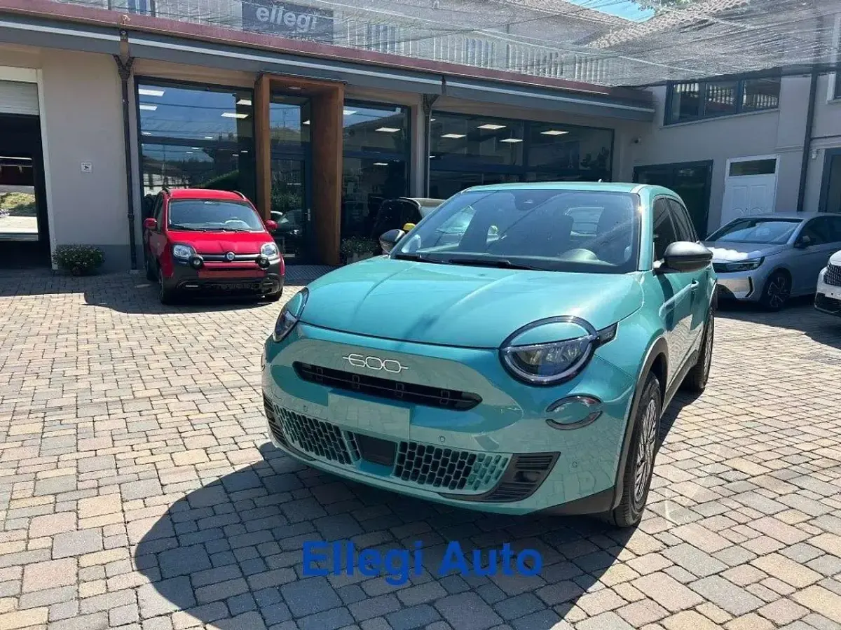 Nuova Fiat 600 Comfort 101 CV (74 kW) 2026 Azzurro acqua SUV