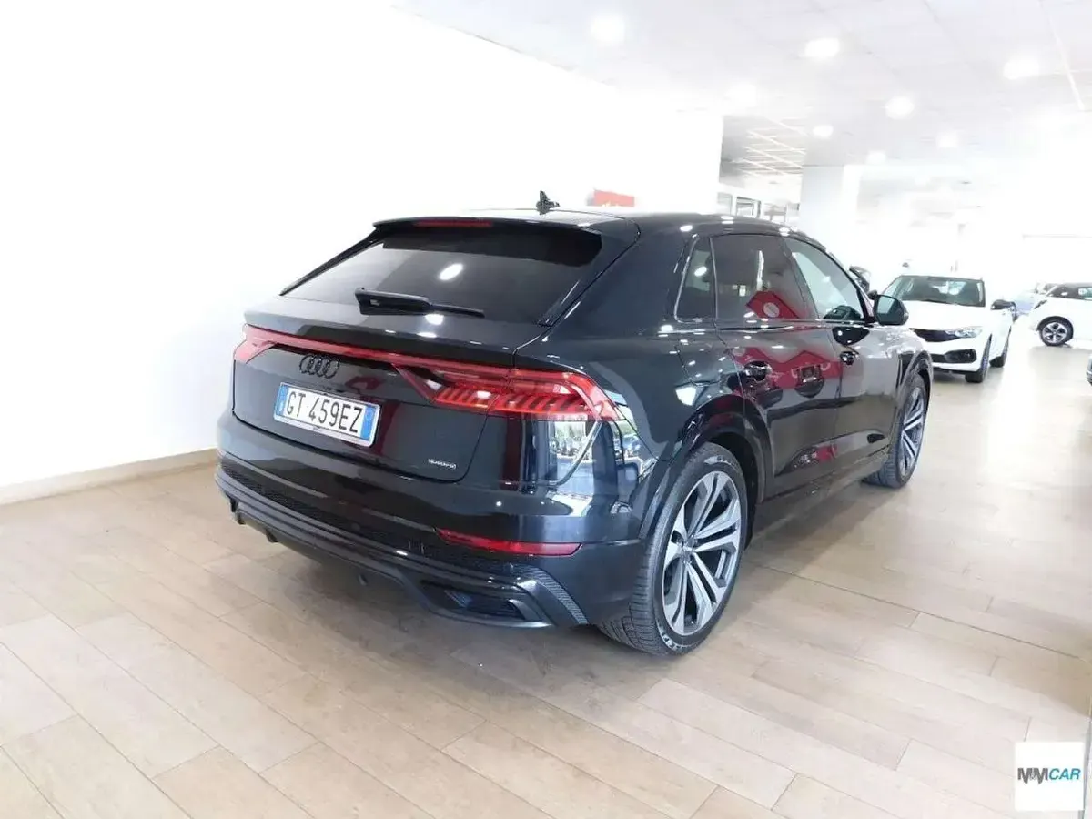 Usata Audi Q8 Sport 231 CV (169 kW) 2020 Nero SUV