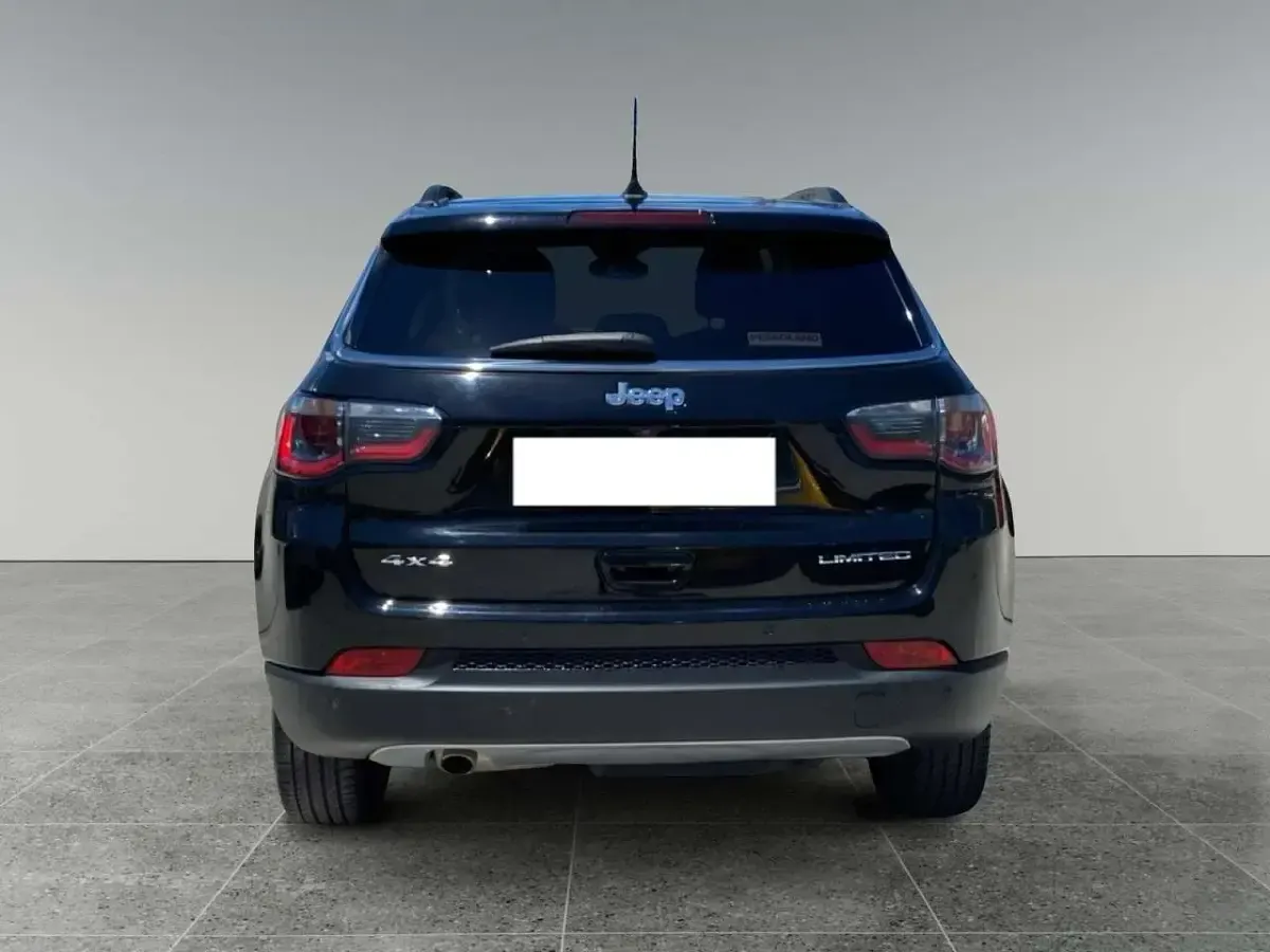 Usata Jeep Compass Limited 140 CV (102 kW) 2020 Nero SUV