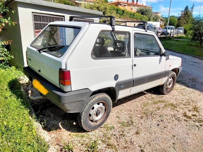 Usata Fiat Panda 4x4 Trekking 54 CV (39 kW) 1997 Bianco Utilitaria