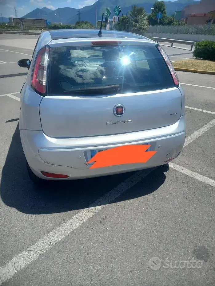 Usata Fiat Punto Evo 69 CV (50 kW) 2010 Grigio Utilitaria