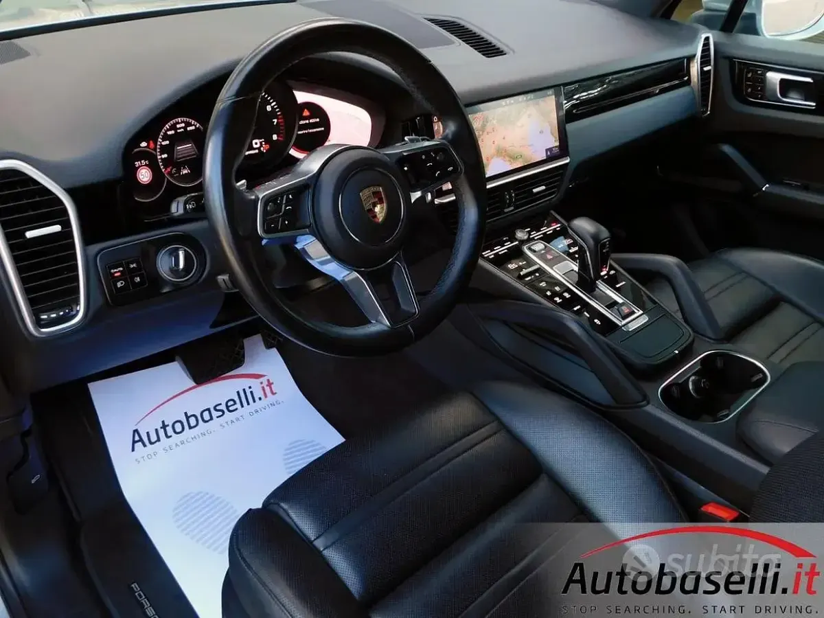 Usata Porsche Cayenne 340 CV (250 kW) 2020 Grigio SUV
