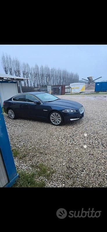 Usata Jaguar XF 200 CV (147 kW) 2015 Blu Coupé