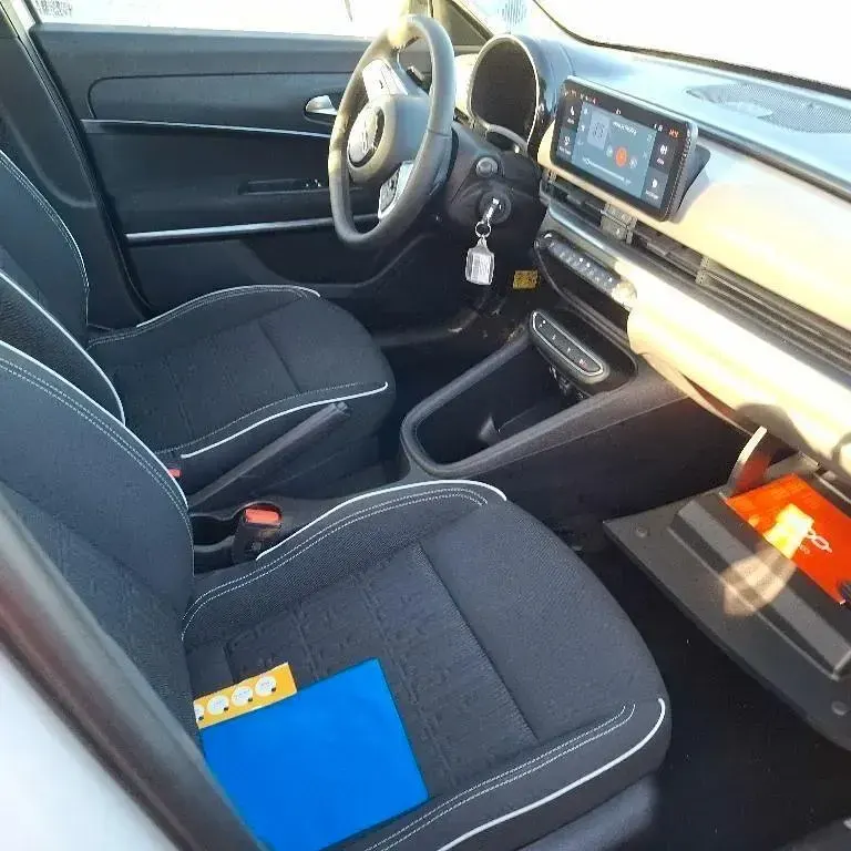 Usata Fiat 600 100 CV (73 kW) 2025 Beige SUV