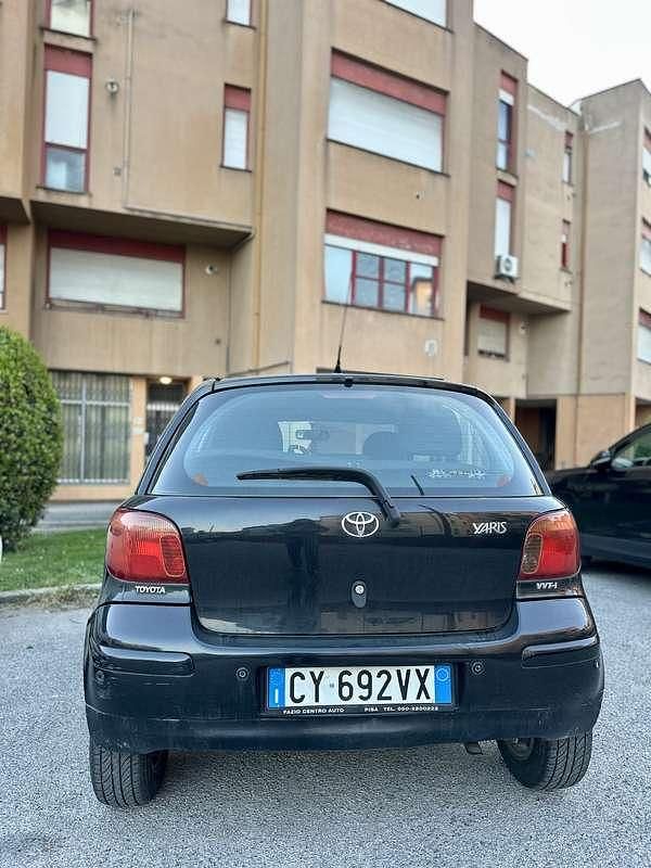 Usata Toyota Yaris 75 CV (55 kW) 2004 Berlina