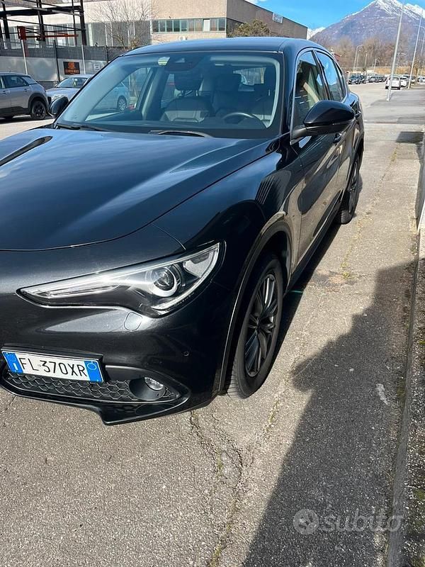 Usata Alfa Romeo Stelvio 210 CV (154 kW) 2017 Nero SUV