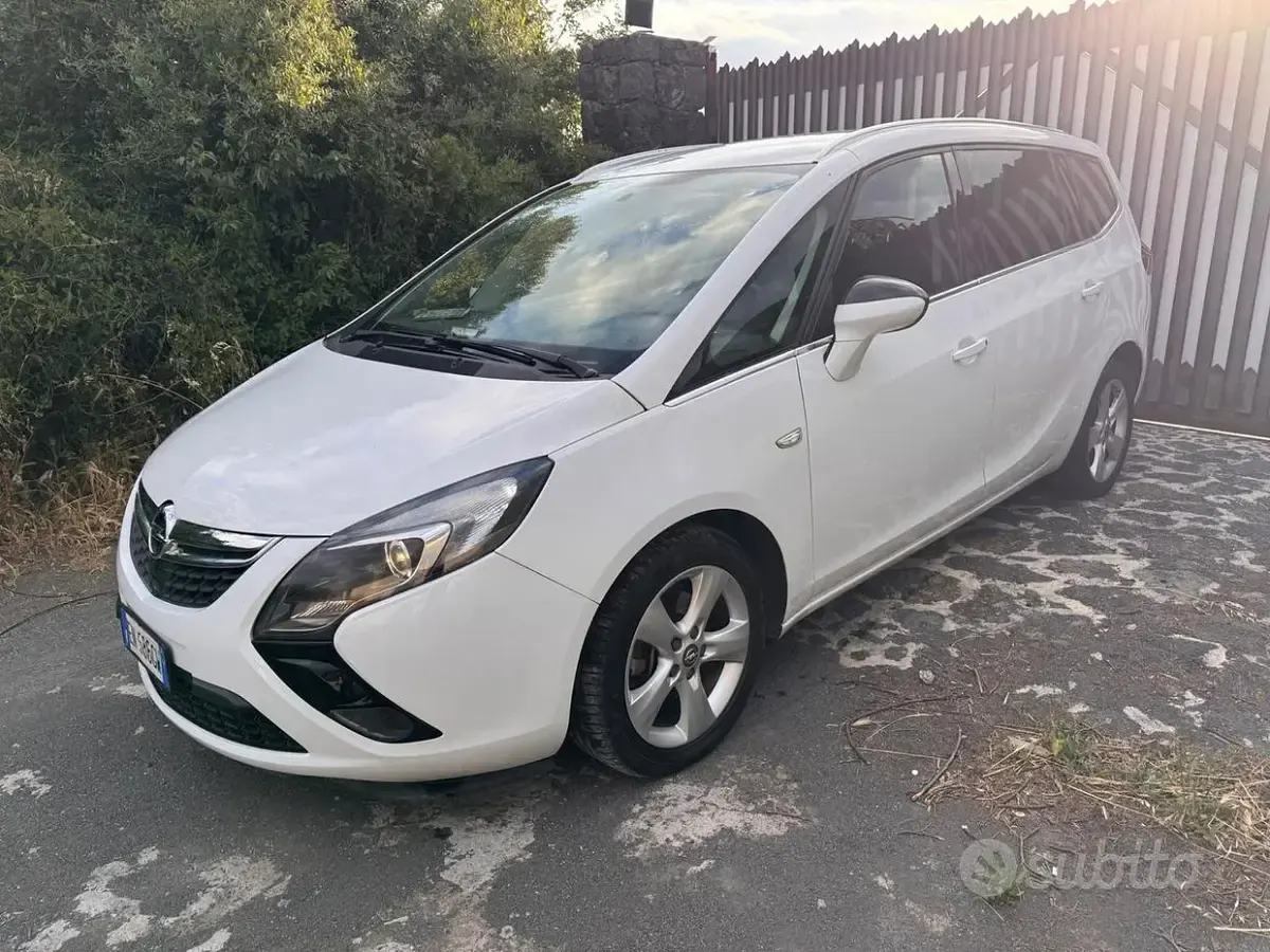 Usata Opel Zafira 131 CV (96 kW) 2012 Bianco Monovolume