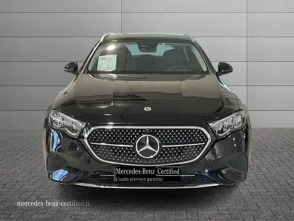 Usata Mercedes E220 Advanced 197 CV (144 kW) 2024 Nero Station wagon