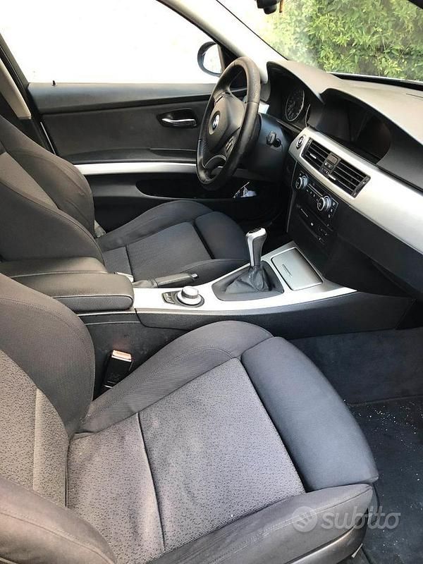 Usata BMW 325 Efficient Dynamics 204 CV (150 kW) 2007 Grigio Station wagon