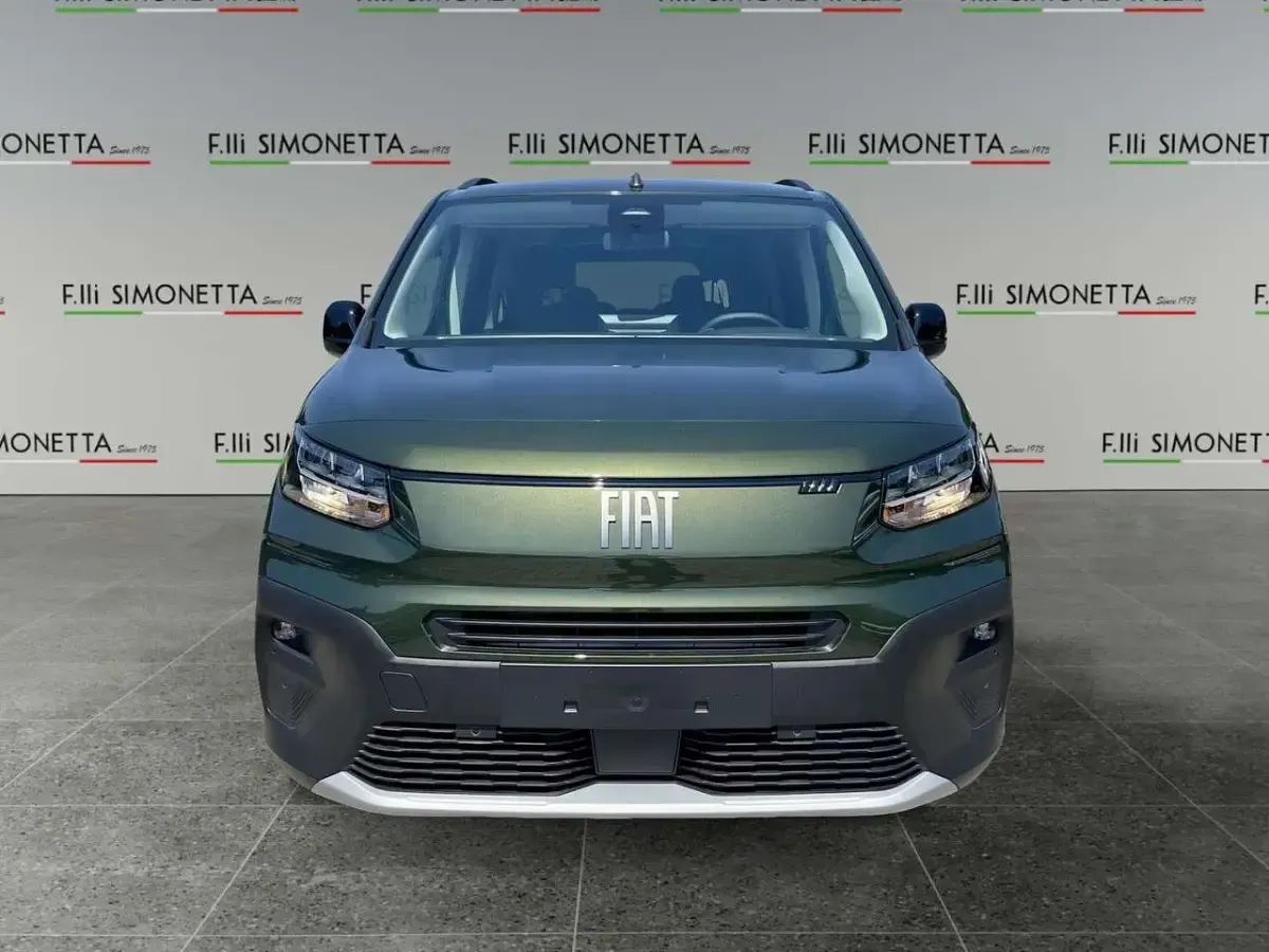Nuova Fiat Qubo La Prima 131 CV (96 kW) 2026 Verde Monovolume