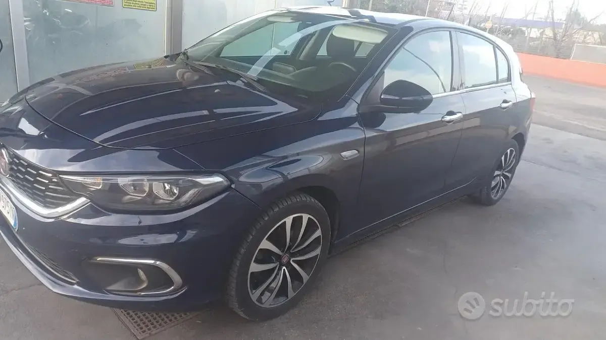 Usata Fiat Tipo Lounge 95 CV (69 kW) 2019 Bluazzurro Berlina