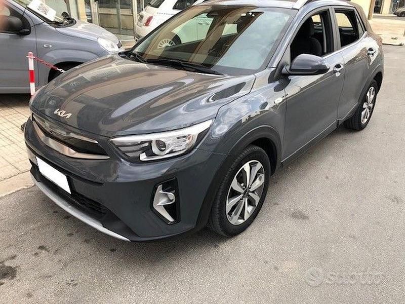 Usata Kia Stonic Style 84 CV (61 kW) 2022 Grigio SUV
