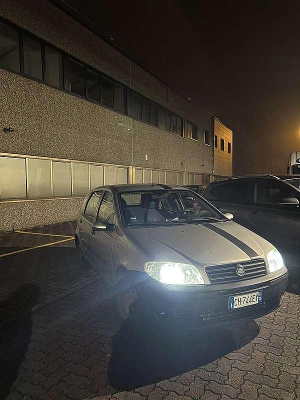Usata Fiat Punto 60 CV (44 kW) 2004 Berlina